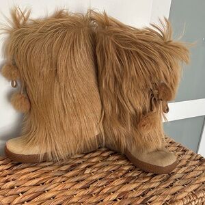 Pajar Tan Goat Fur Boots